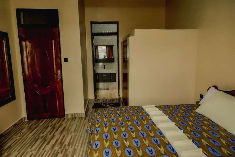 Room & ensuite